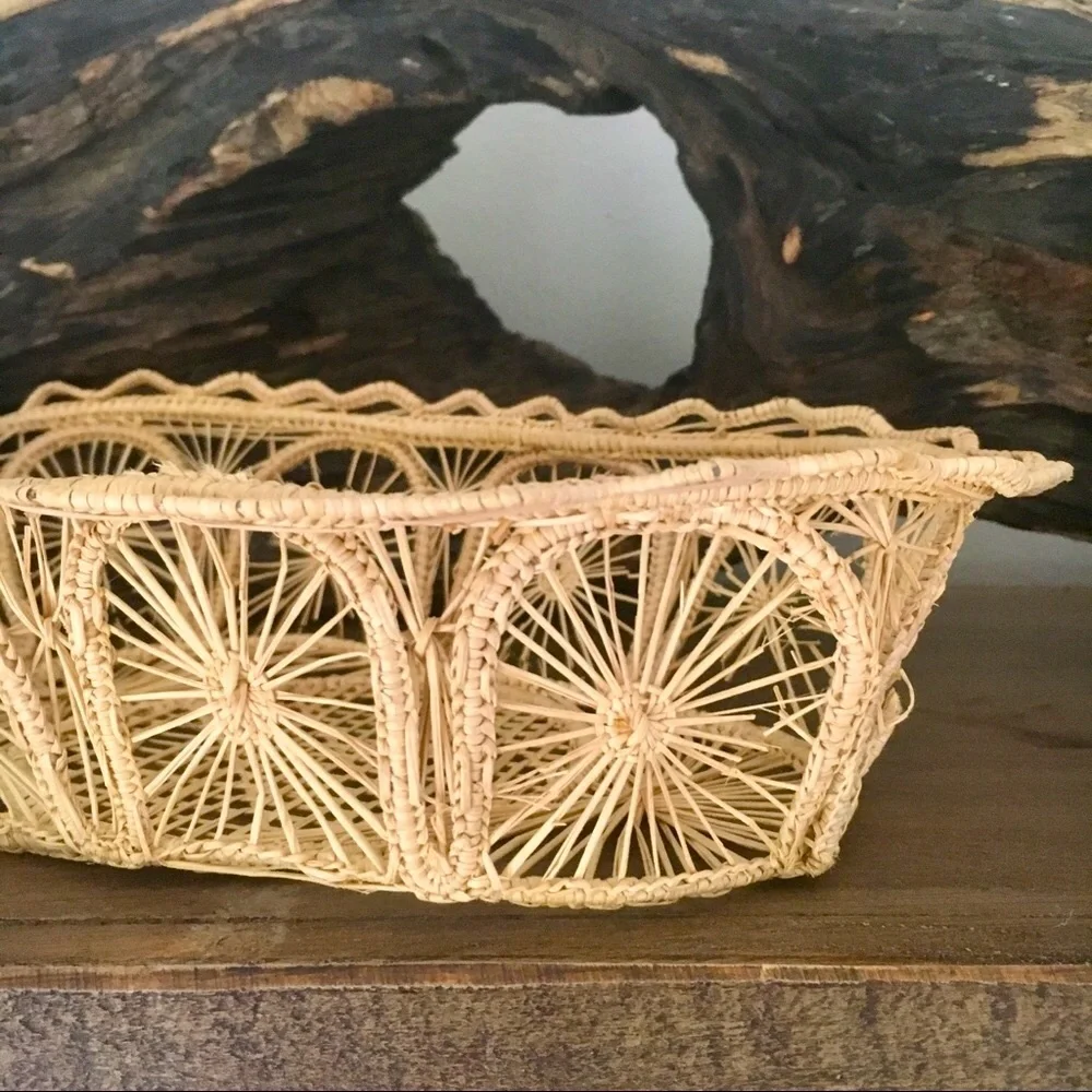 Vintage Intricately Woven Iraca Basket Boho Wall - Picture 5 of 5
